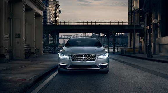 2017-lincoln-mkz-exterior-front-end