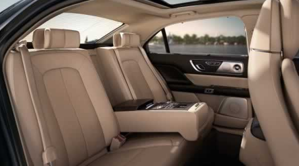 2017 Lincoln Continental Interior Seating